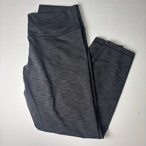 lululemon Sleek Grey High Waist Capri Leggings - Size 12 - Inside Pocket